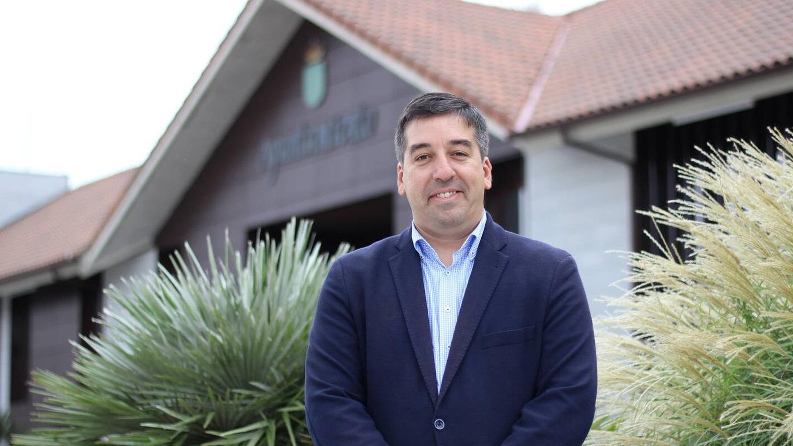 El alcalde de Galapagar solicita apoyo a Díaz Ayuso para evitar la construcción de una gasolinera frente a un colegio