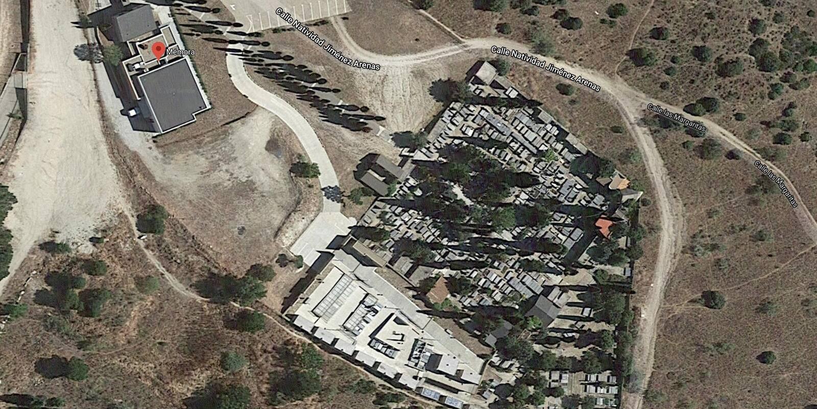 El Ayuntamiento de Torrelodones establece circuitos de entrada y salida al cementerio y prohíbe la venta de flores