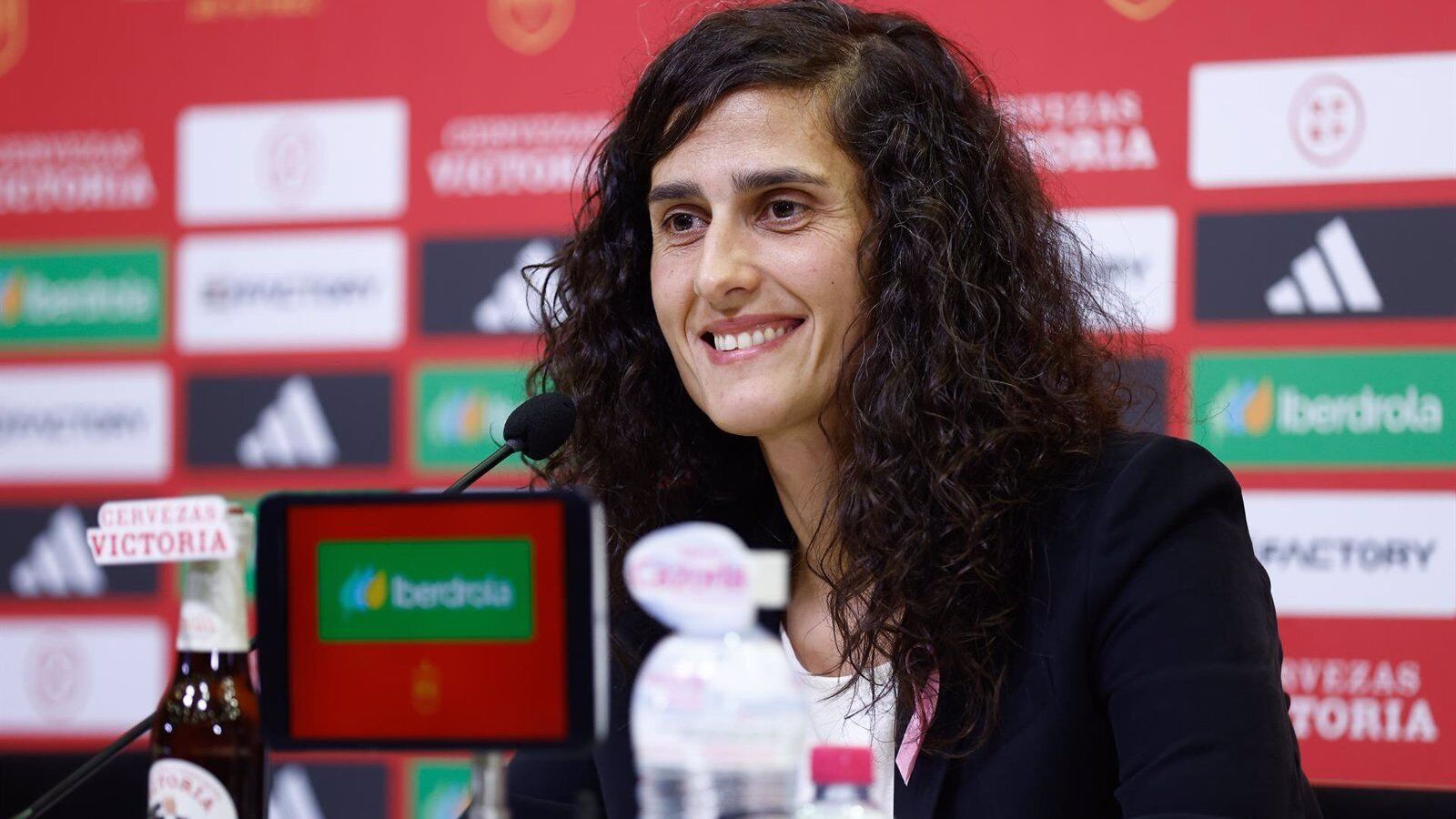 Montse Tomé, sobre Patri Guijarro y Mapi León: "Seguimos trabajando en lo que podemos controlar"