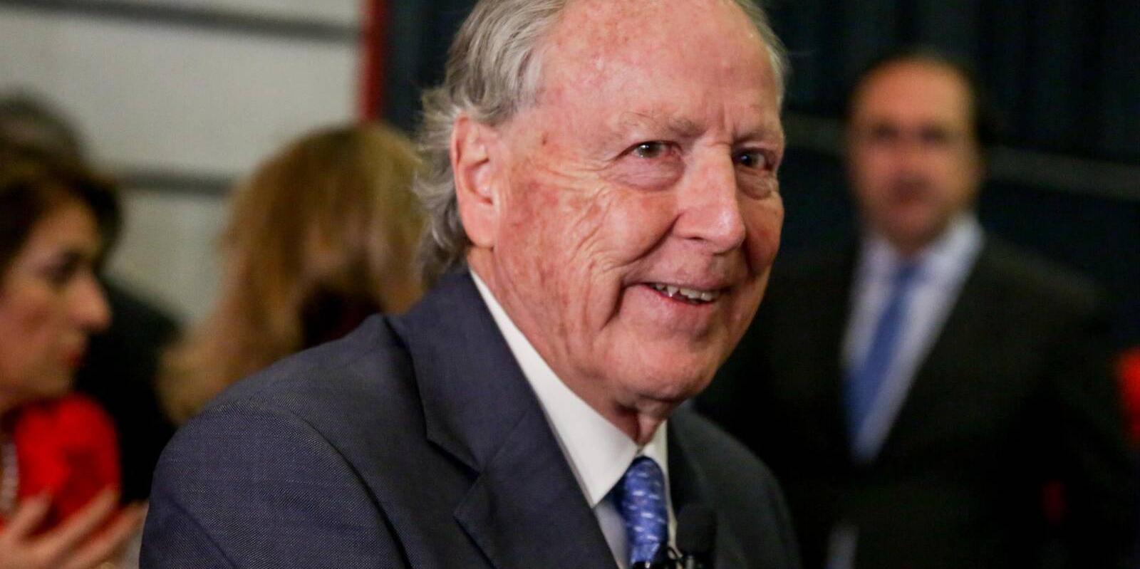 Detenida una joven de 19 años como autora del robo al exalcalde José María Álvarez del Manzano