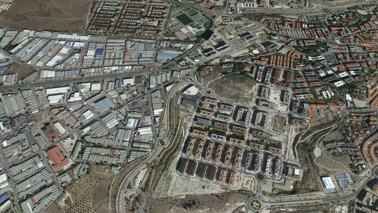 Un servicio especial de autobuses conectará el Día de Todos los Santos la estación de Metro con el cementerio de Arganda