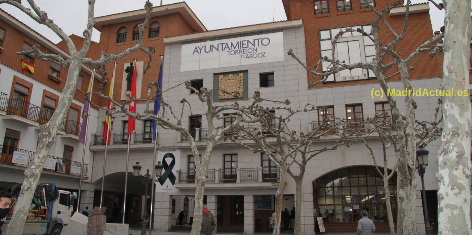 La nueva Plaza Calderas de Torrejón lucirá con materiales antideslizantes para hacerla más accesible